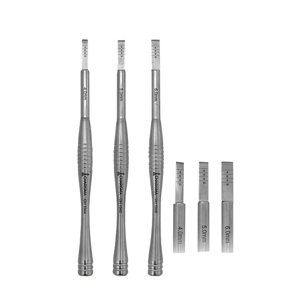 Set of 3 chisels